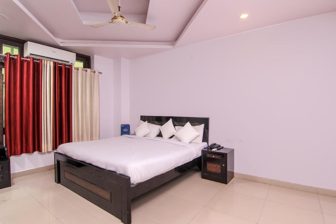 Collection O 4731 Surya Continental 3* Lucknow