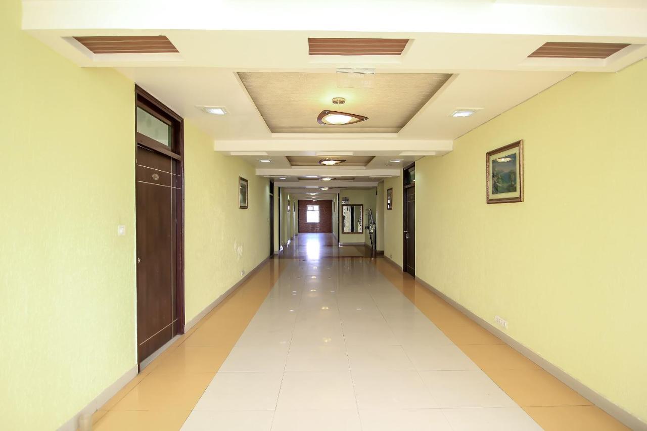 Hotel Collection O 4731 Surya Continental 3*