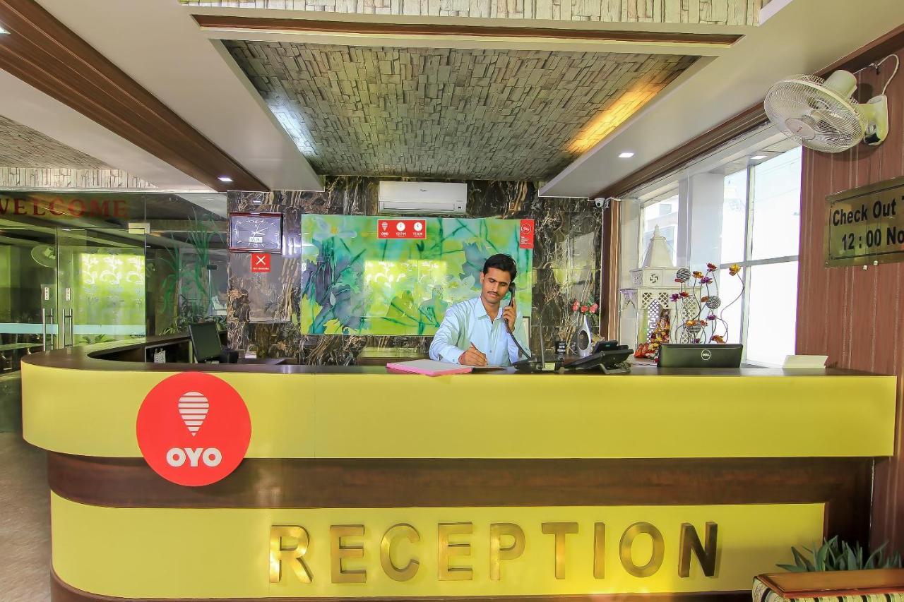 Hotel Collection O 4731 Surya Continental 3*