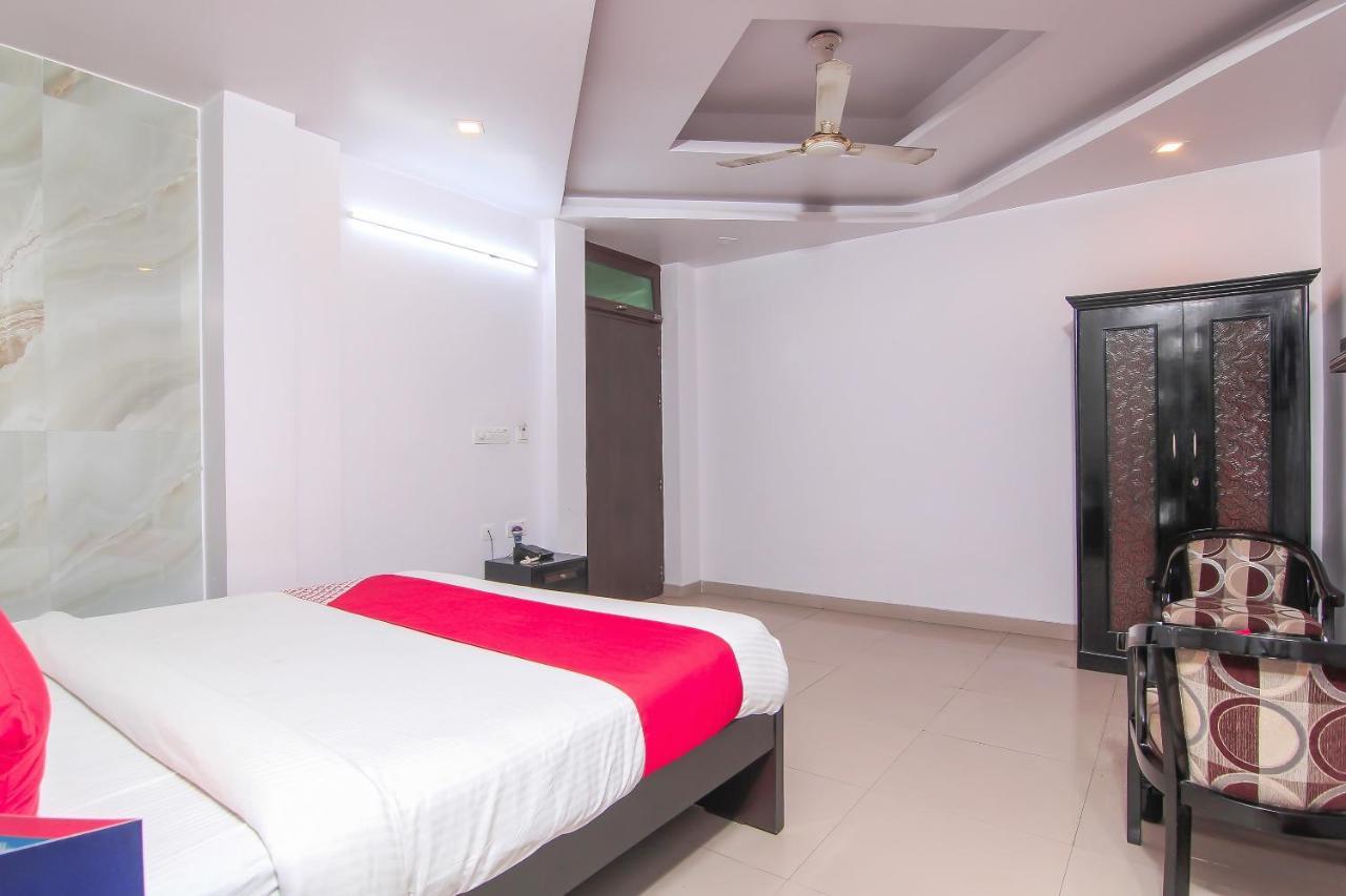 Collection O 4731 Surya Continental 3*