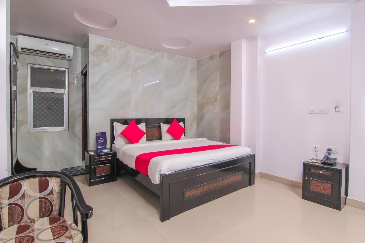 Collection O 4731 Surya Continental 3* Lucknow